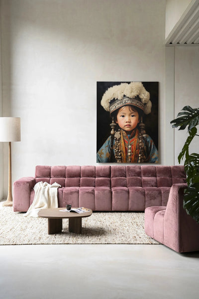 Traditioneel kinderkunstwerk van Urban Cotton, wandkleed met afbeelding van een meisje, modern glasart en wanddecoratie.