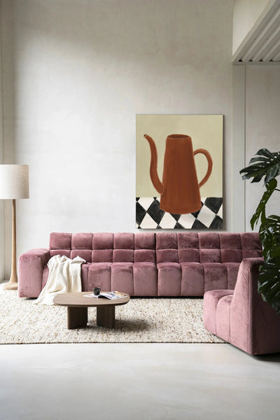 Moderne wanddecoratie met Vivid Vase 02 kunstprint, glasart en wandkleed door Urban Cotton, kleurrijk en stijlvol interieuraccessoire