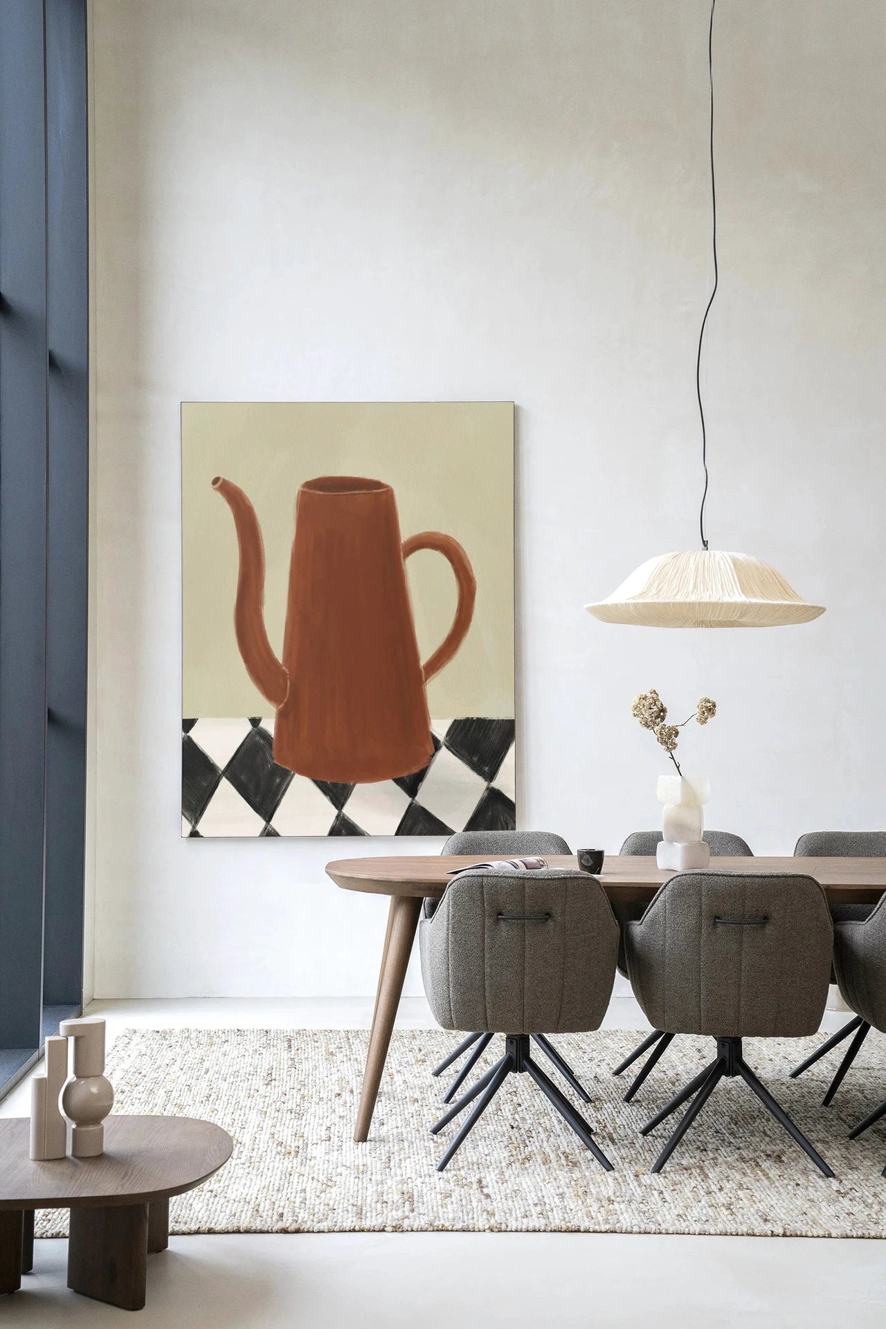 Moderne wanddecoratie met Vivid Vase 02 kunstprint en glasart, ingelijst als wandkleed van Urban Cotton