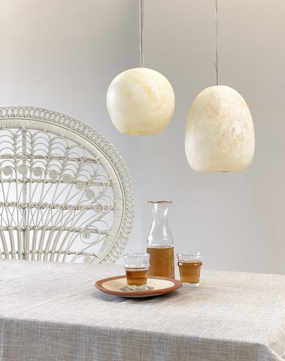 Hanglamp Alabaster Luna | Amber of Butter - depauwwonen